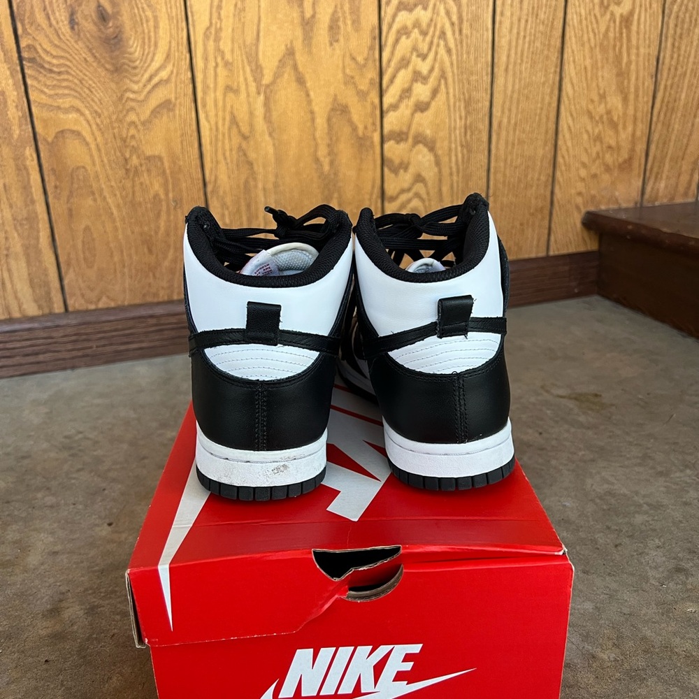 Nike Black and White High-Top Sneakers - Picture 4 of 8